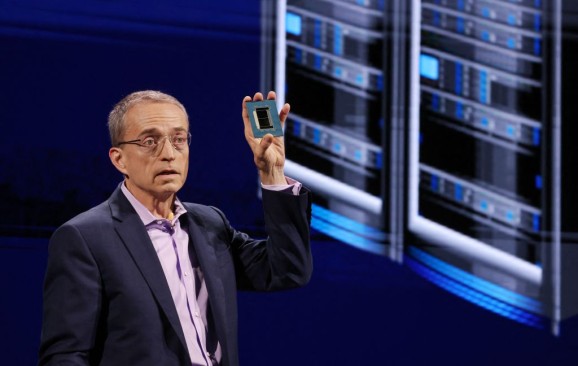 Intel’s CEO steps down